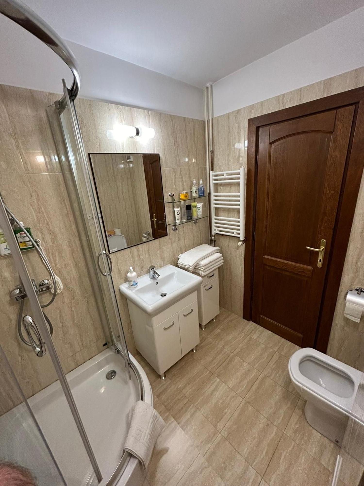 פלוייסטי Apart. Premium Ultracentral, 3 Camere Loc Parcare. מראה חיצוני תמונה